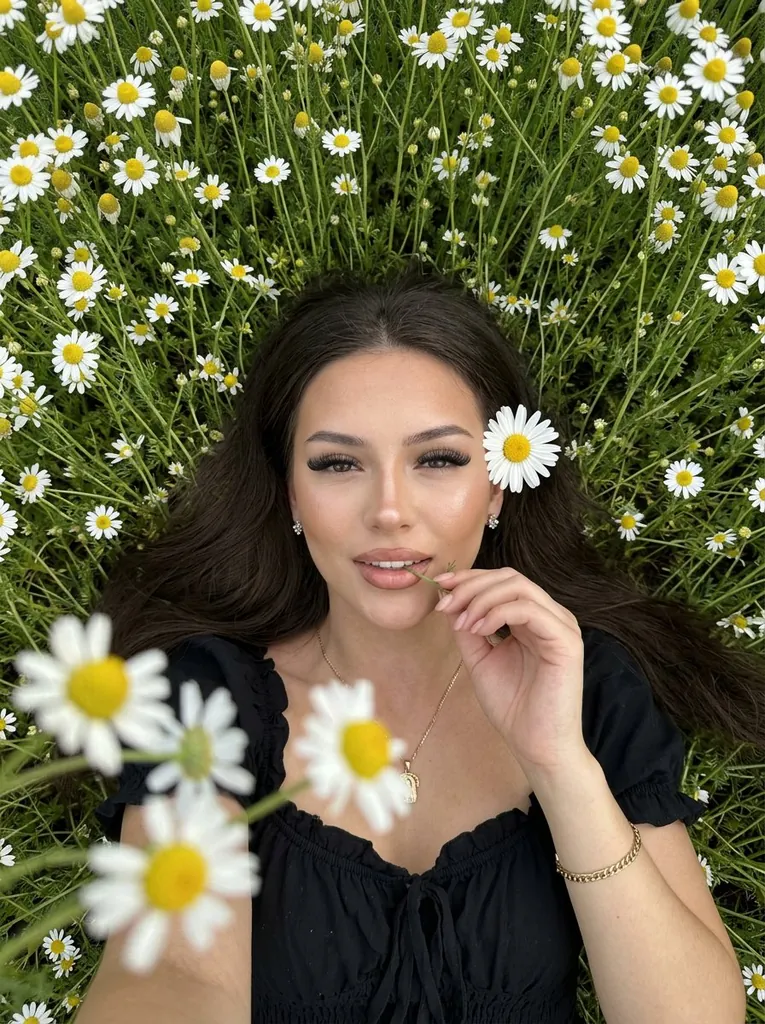 Фотосессия с цветами: Ромашковое поле